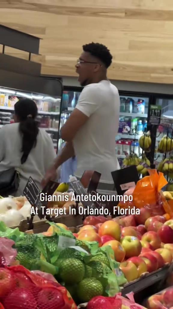 好男人??！字母哥在奧蘭多度假 陪妻子一起逛超市